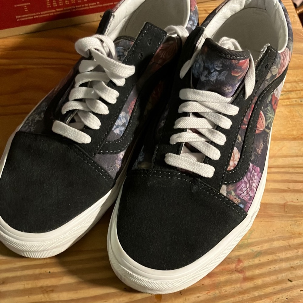 Vans Floral size 8